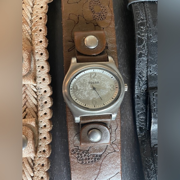 Fossil interchangeable watch with bands - Picture 2 of 5